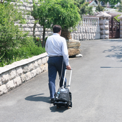 Home Use 5L Continuous Flow Oxygen Concentrator With Long-Time Battery POC-05